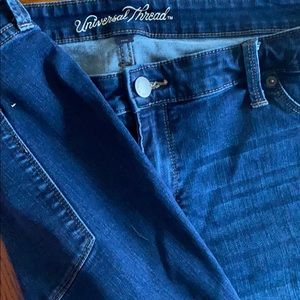 Universal Thread Straight Leg Jeans